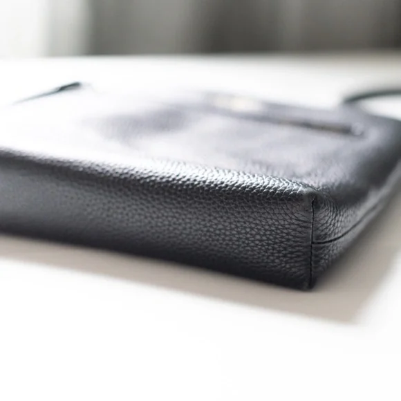 KATE SPADE Chester Street Dessi Pebbled Leather Crossbody in Black - Picture 4 of 5